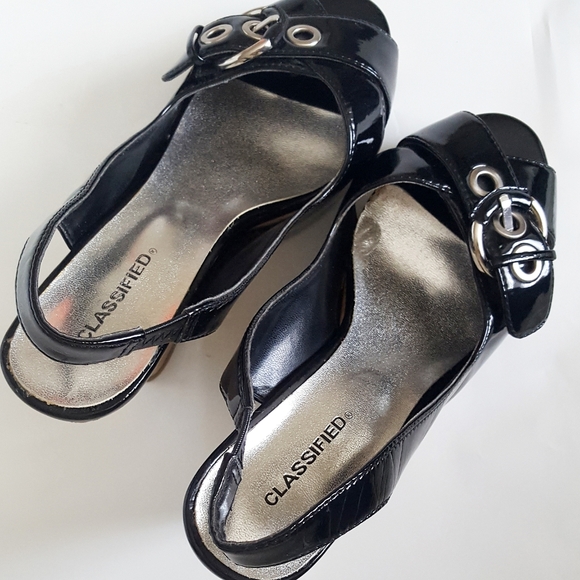 90's Classified🔖Black Patent Sandal Wedge Heels|Ankle Strap - Picture 3 of 4